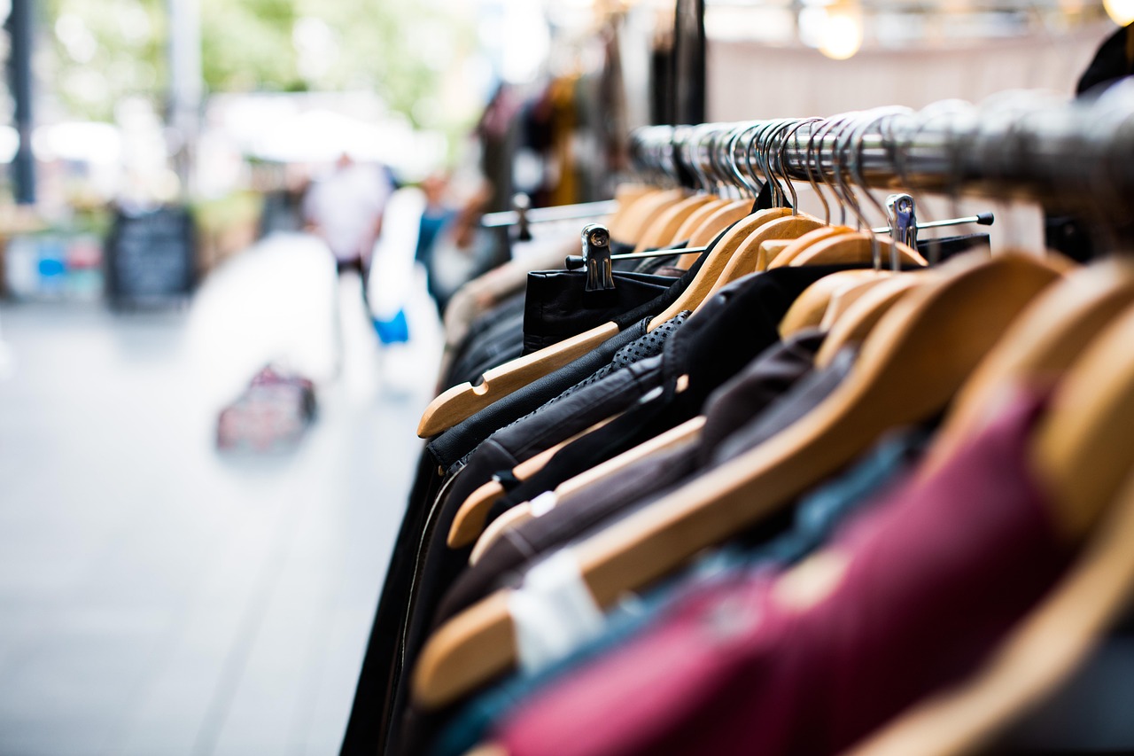clothes rack store retail
